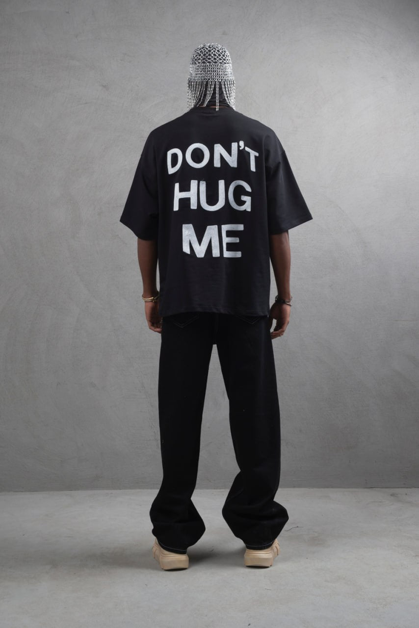 Don’t Hug Me Tee – Jet Black